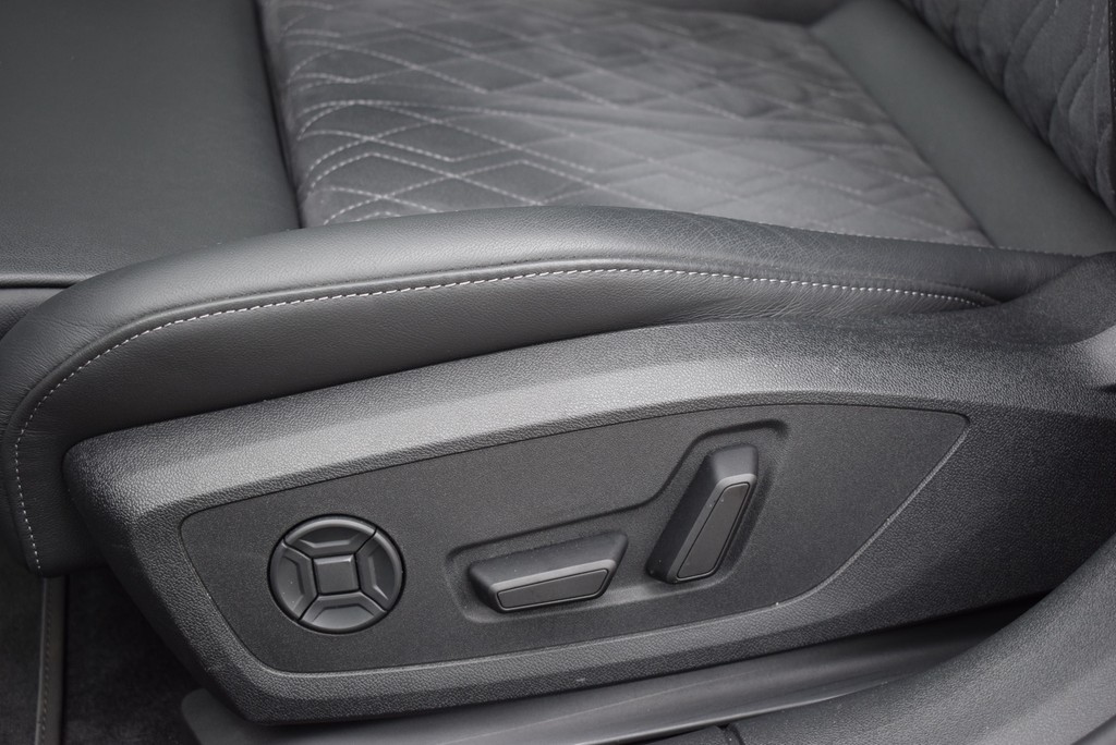 Audi - A5 Avant TDI quattro *S-line*Matrix*AHK*HuD*B&O*_6