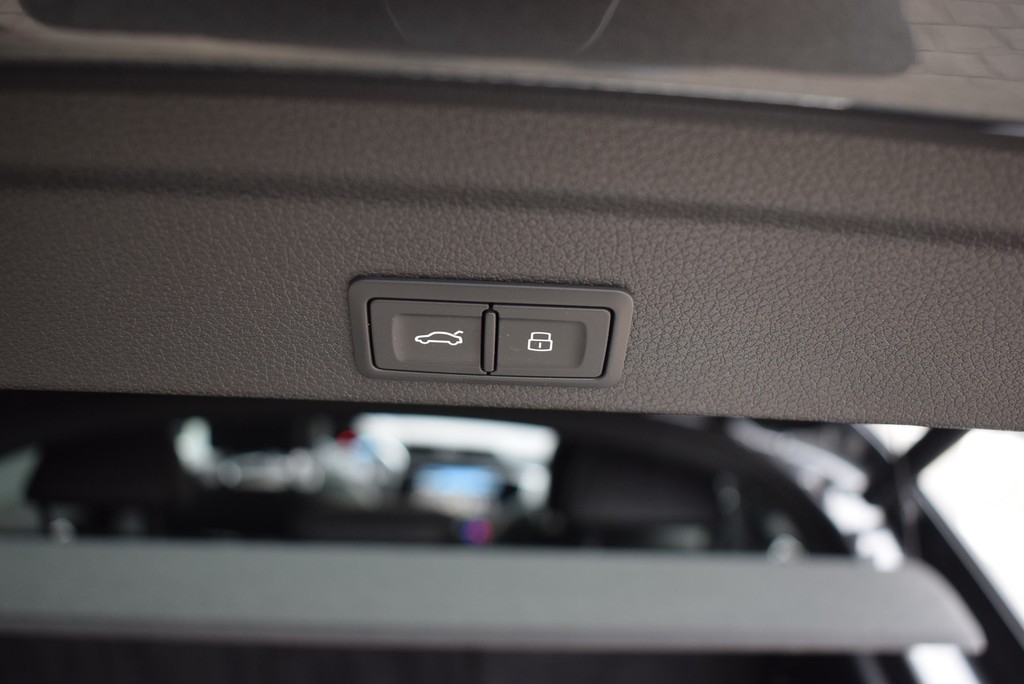 Audi - Q3 Sportback 40 TDI qu/S-tr. *S-line*Matrix*AHK*_9