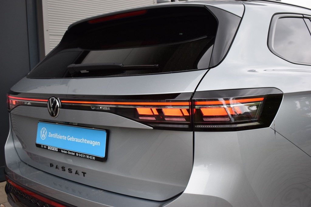 VW - Passat Variant TDI 2.0 DSG *R-Line*Matrix*AHK*_19