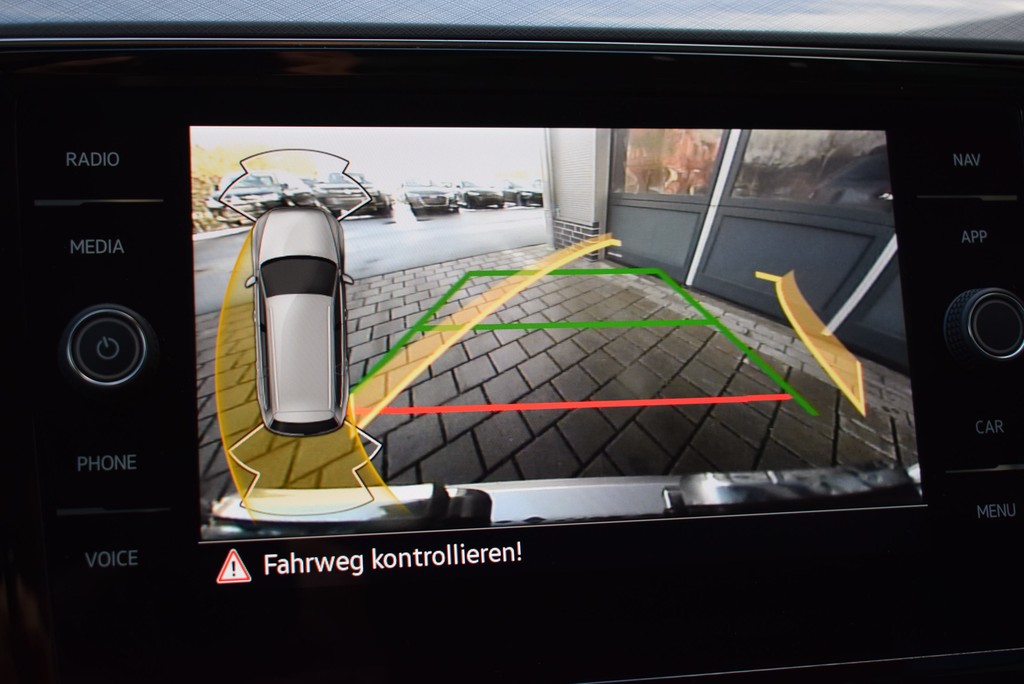 VW - Passat Variant TDI DSG *Business*AHK*LED*3,99%*_18