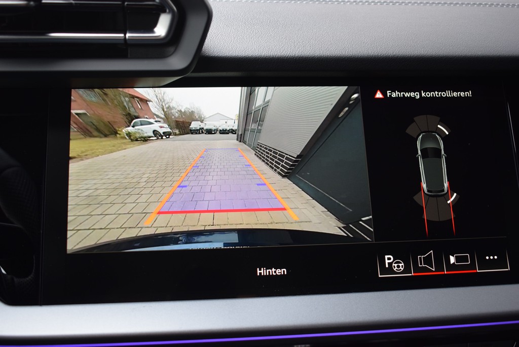 Audi - A3 Sportback 35 TFSI S-tr. *S-line*Matrix*AHK*_23