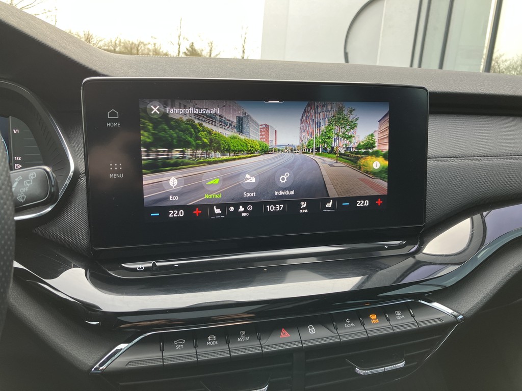 Skoda - Octavia Combi 2.0 TDI DSG Sportline *LED*HuD_13