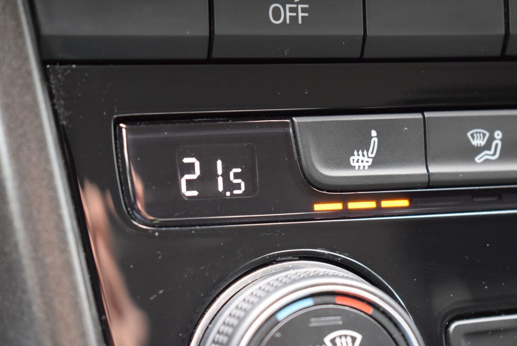 VW - T-Roc 1.0 TSI *Style*LED*SitzHzg*PDC_11
