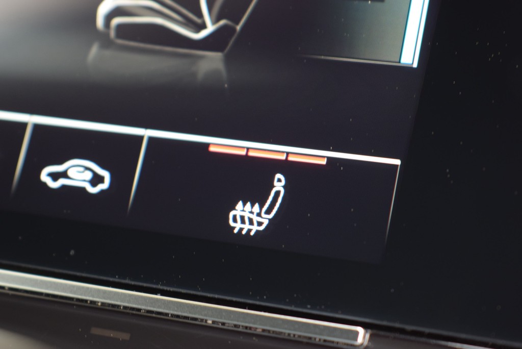 Audi - A6 Avant 55 TFSI e qu/S-tr. *S-line*Matrix*Pano*_10