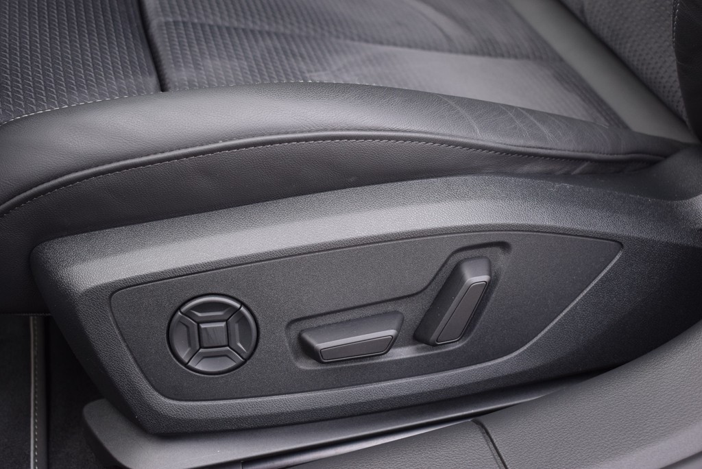 Audi - S6 Avant 3.0 TDI qu/Tip. *Matrix*AHK*360°*ACC*_4