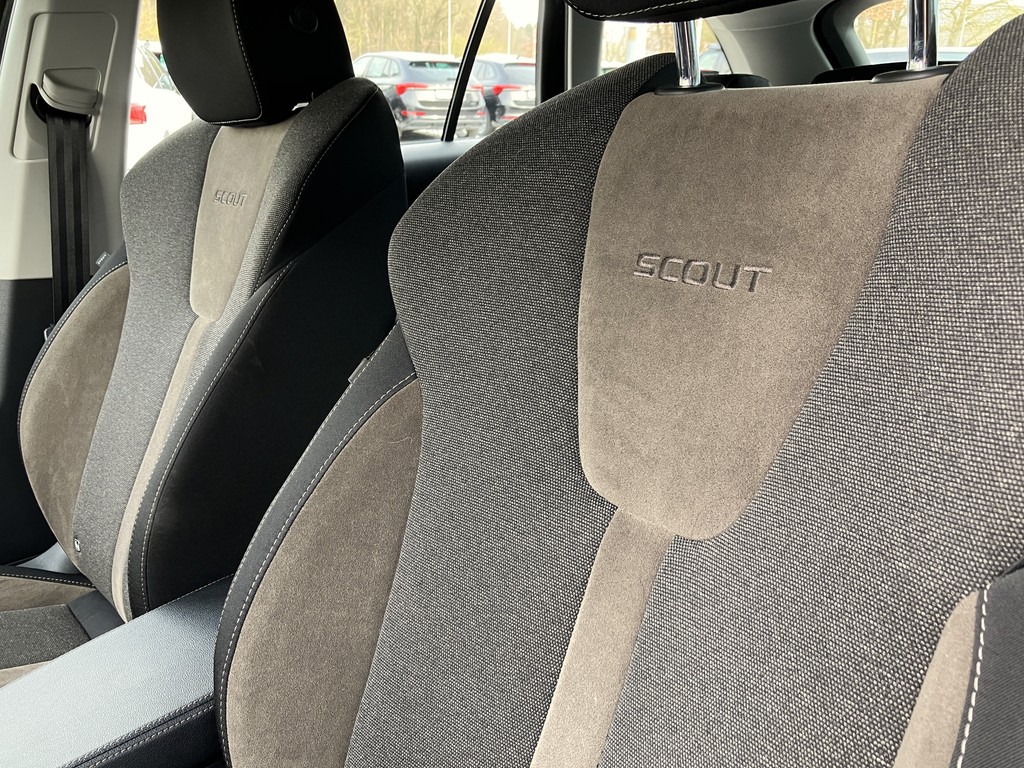 Skoda - Octavia Combi 2.0 TDI DSG 4x4 Scout *LED*HuD*AHK_2