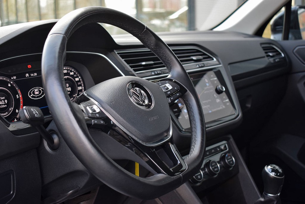 VW - Tiguan TDI 2.0 6-Gang *Highline*LED*Navi*VC*ACC*_6