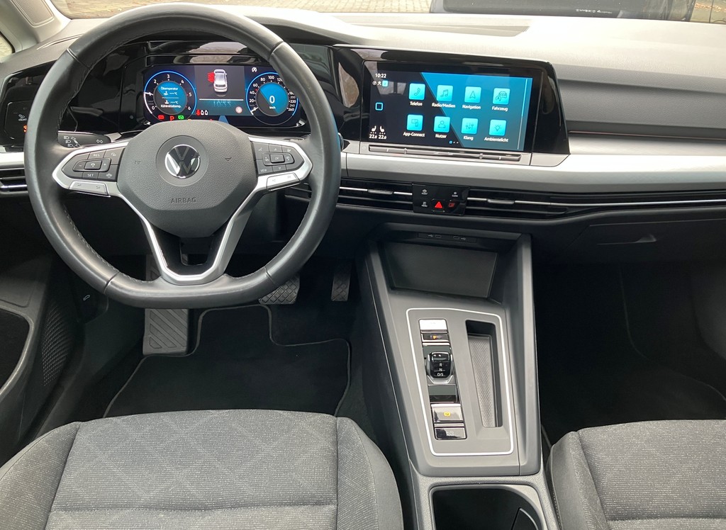 VW - Golf VIII TDI 2.0 DSG *Life*Matrix*Nav*AHK*18"_9