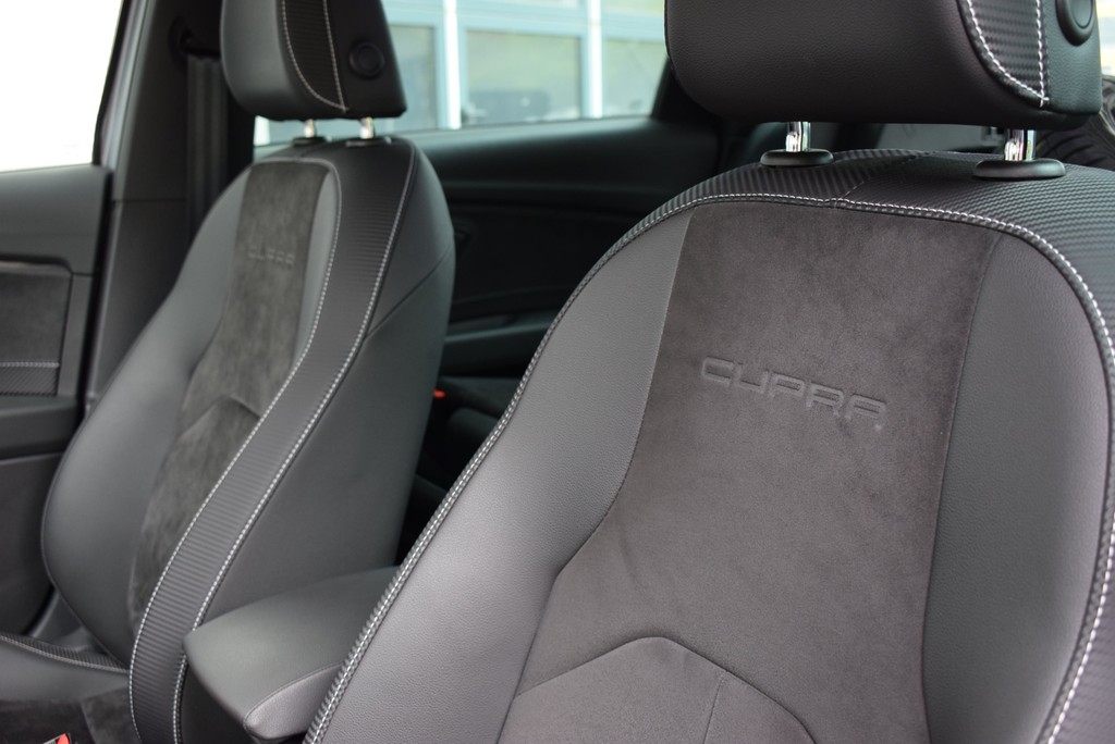 Seat - Leon ST 2.0 TSI DSG 4Drive *Cupra*LED*Navi*19"_12