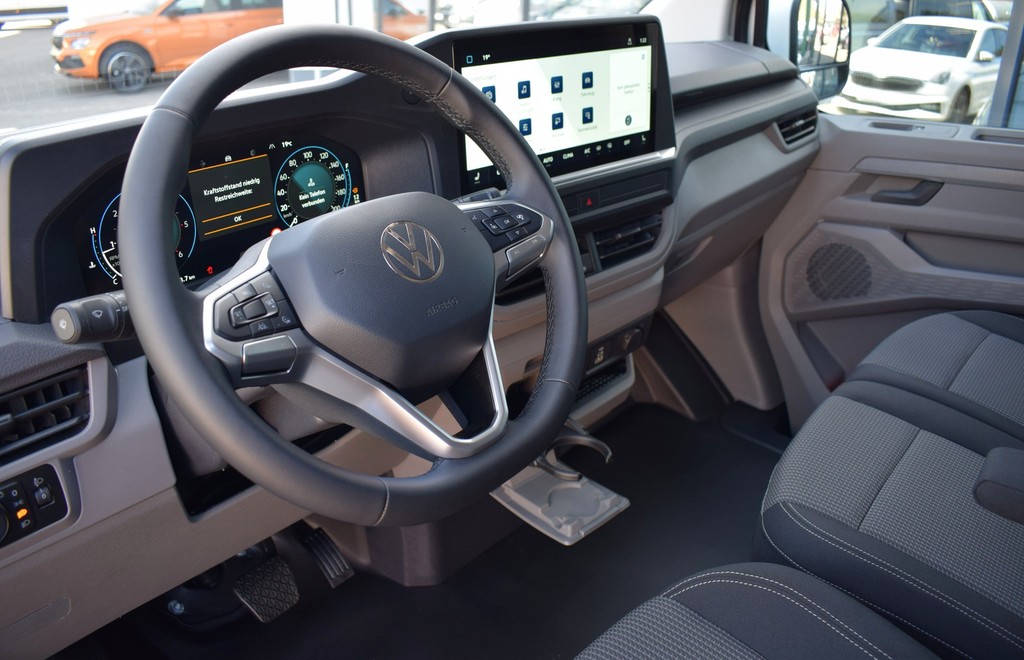 VW - T7 Transporter Kasten TDI Aut. 4Motion lang *_11