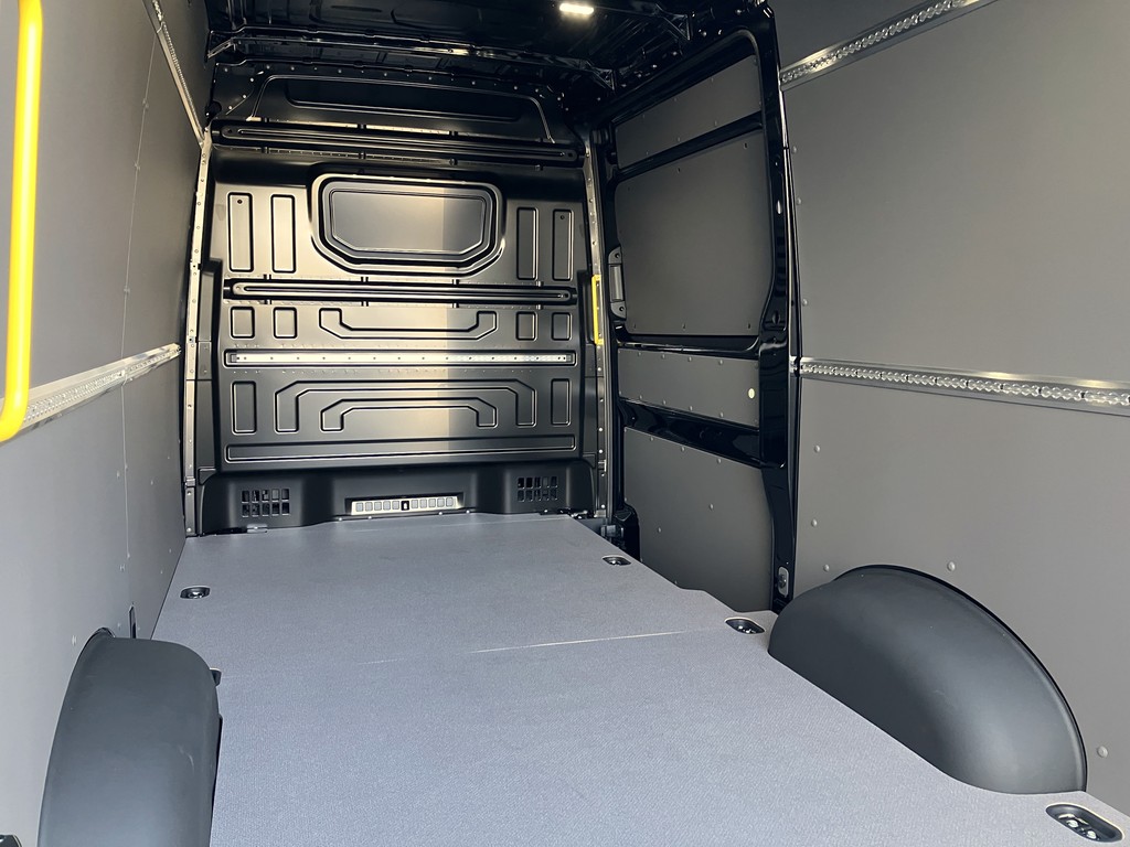 VW - Crafter 35 Kasten TDI Aut. 4Motion MR *Hochdach_5