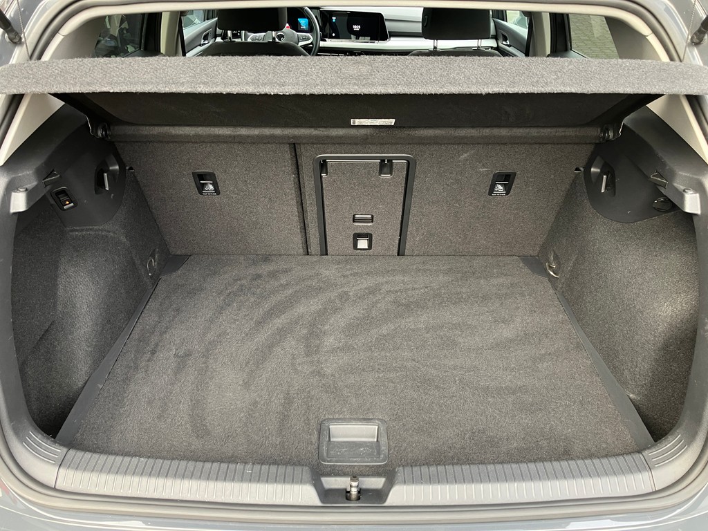 VW - Golf VIII TDI 2.0 DSG *Life*Matrix*Nav*AHK*18"_3