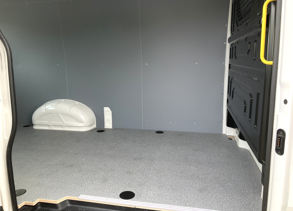 VW - Crafter 35 Kasten TDI MR *Hochdach*GRA*PDC*_2