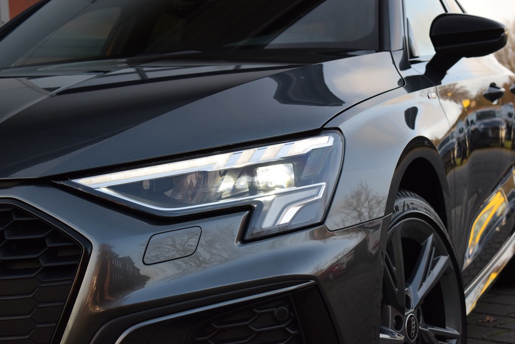 Audi - A3 Sportback 35 TFSI S-tr. *S-line*LED*AHK*Pano*_11