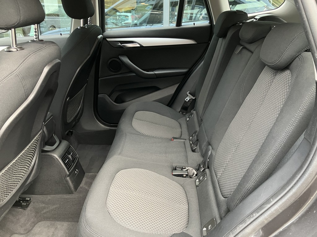 BMW - X1 sDrive 18d Advantage *Navi*GRA*PDC*AHK_3