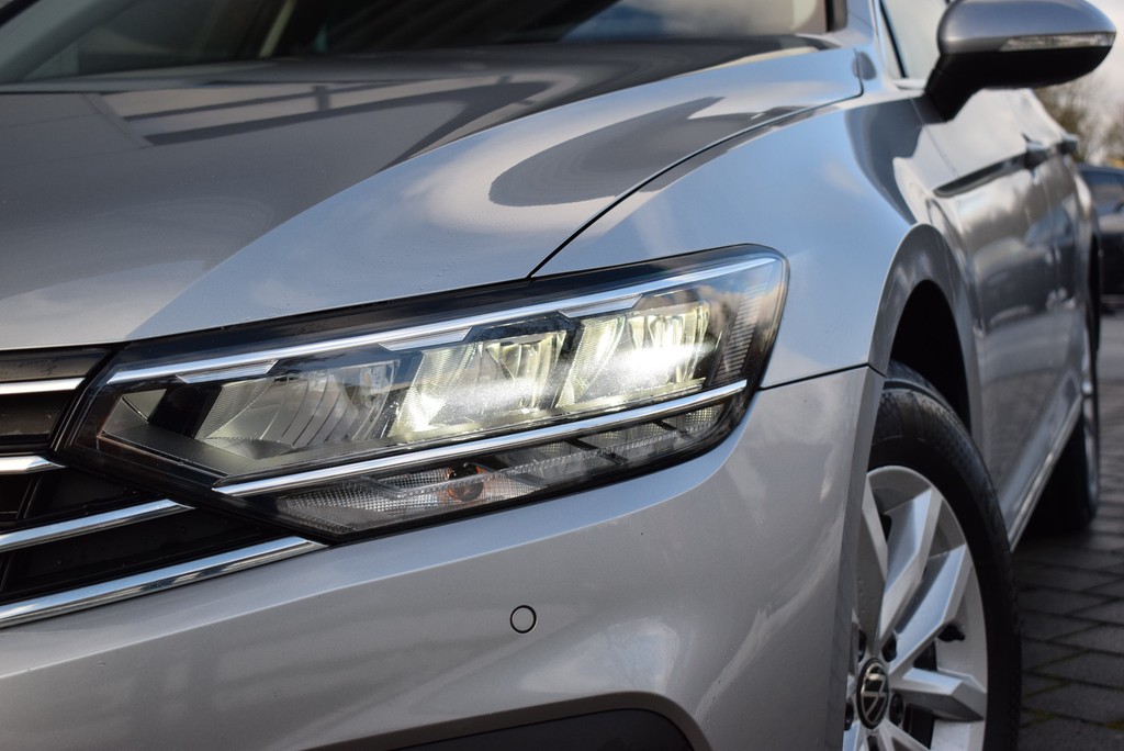 VW - Passat Variant TDI DSG *Business*AHK*LED*3,99%*_11