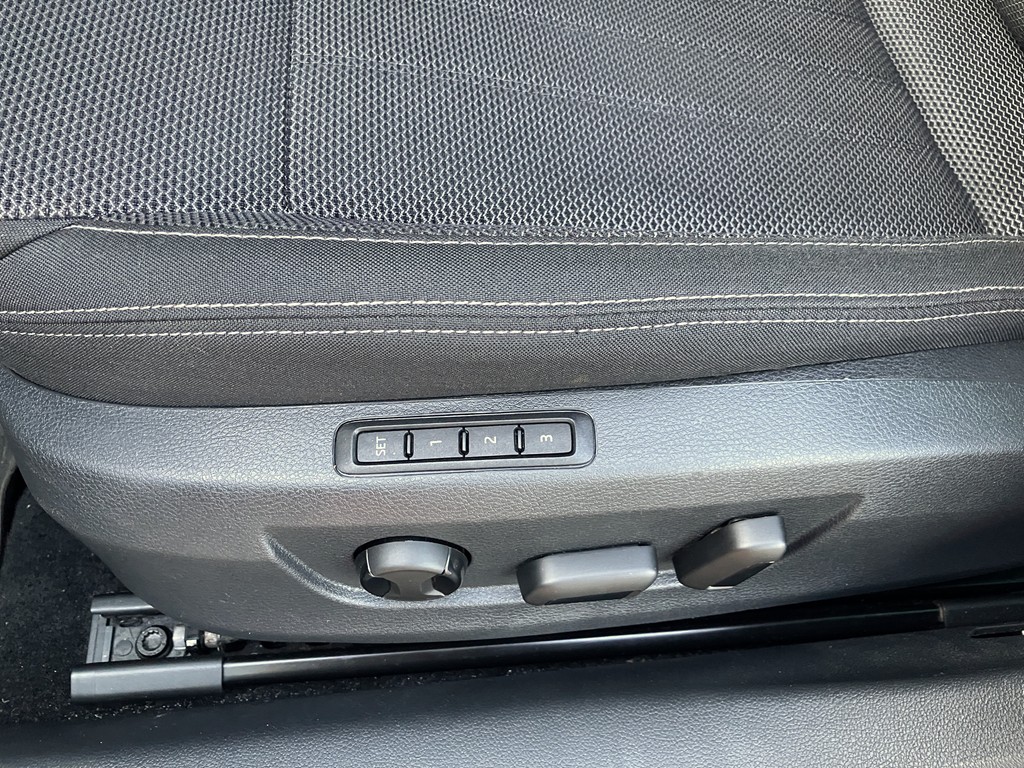 Skoda - Superb Combi 2.0 TDI DSG Style *Matrix*AHK*RüKam_8