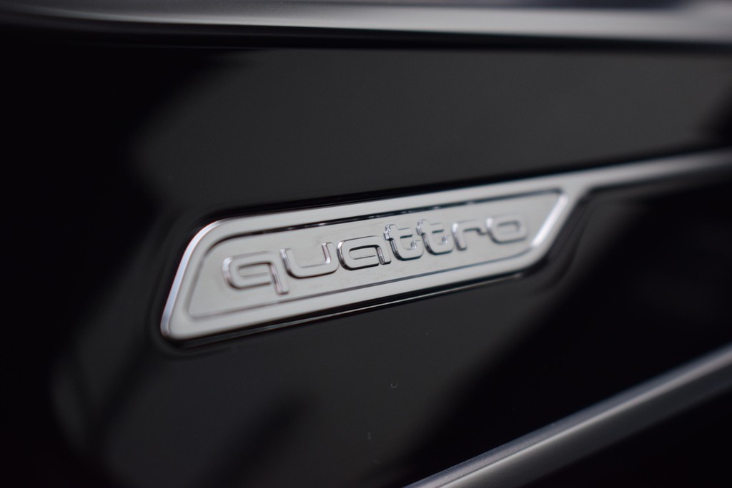 Audi - A6 Avant 55 TFSI e qu/S-tr. *S-line*Matrix*Pano*_17