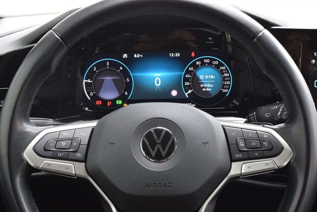 VW - Golf VIII Variant TDI 2.0 DSG *Life*LED*AHK*PDC*_4