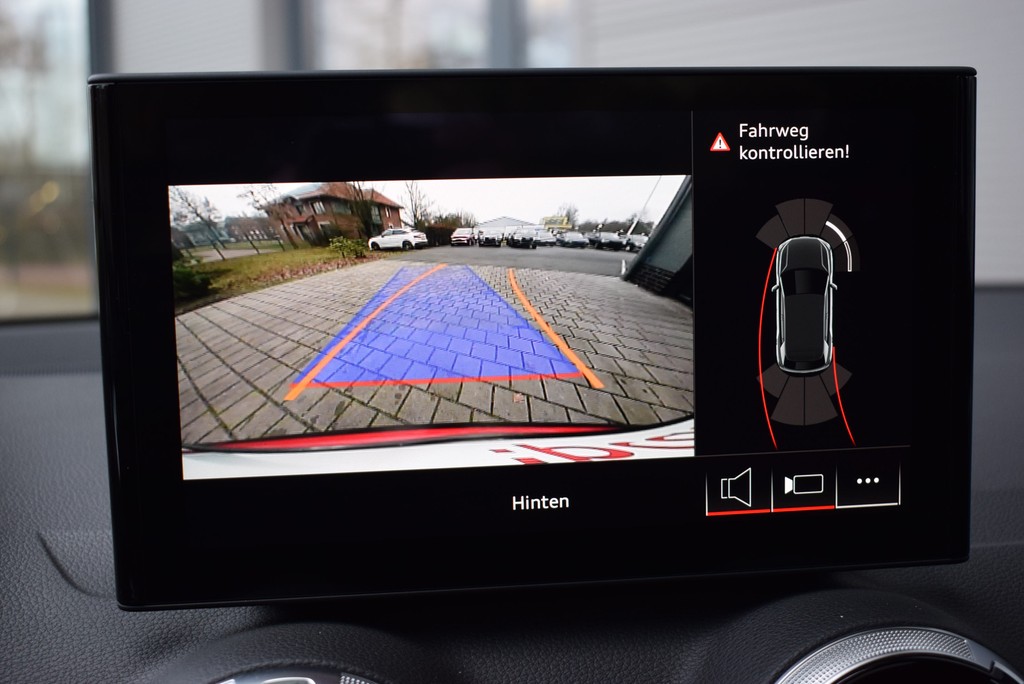 Audi - SQ2 2.0 TFSI qu/S-tr. *Matrix*Pano*AHK*SONOS*19*_22