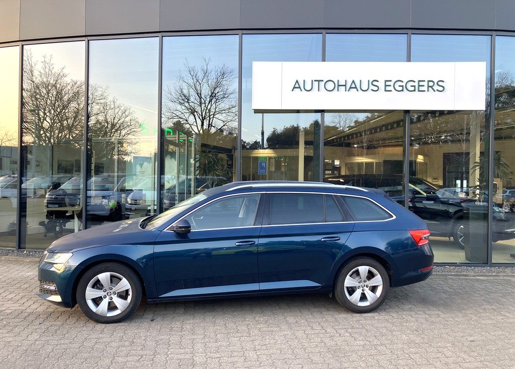 Skoda - Superb Combi 2.0 TDI DSG Style *Matrix*AHK*RüKam_10