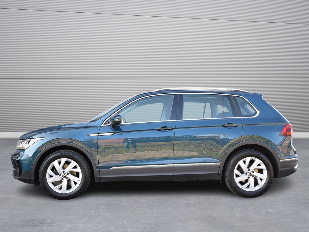 VW - Tiguan TDI 2.0 DSG *Elegance*Matrix*AHK*Navi*ACC_18