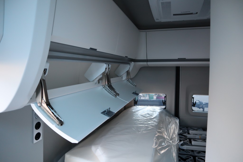 VW - Crafter Grand California 600 TDI Aut. 4Motion *_3