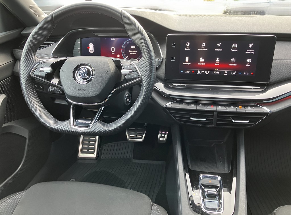 Skoda - Octavia Combi 2.0 TDI DSG Sportline *LED*HuD_9