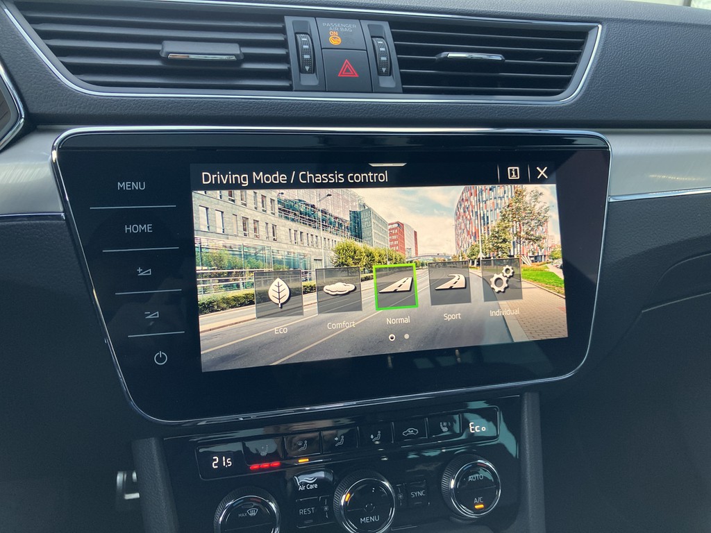 Skoda - Superb Combi L&K 1.4 TSI iV DSG *Matrix*Pano*AHK_4