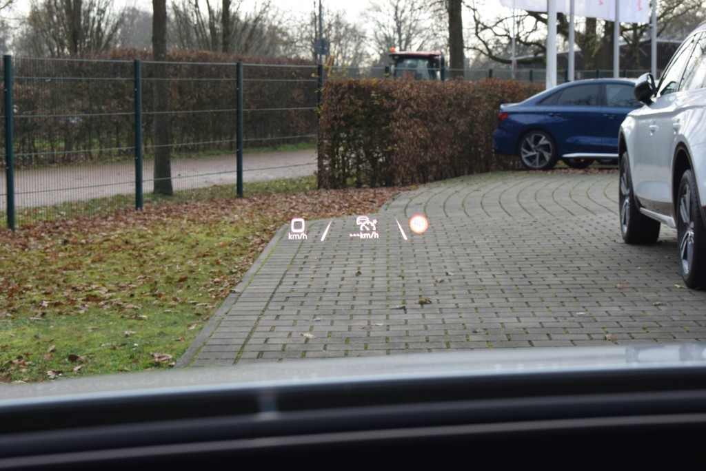 Audi - Q4 e-tron 45 *S-line*Matrix*AHK*HuD*SONOS*RüKam*_7