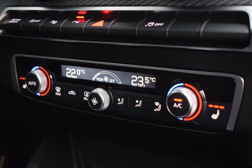 Audi - SQ2 2.0 TFSI qu/S-tr. *Matrix*Pano*AHK*SONOS*19*_6