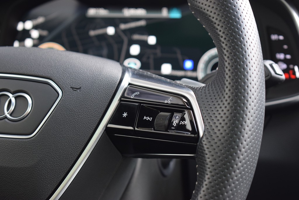 Audi - A6 Avant 55 TFSI e qu/S-tr. *S-line*Matrix*Pano*_4