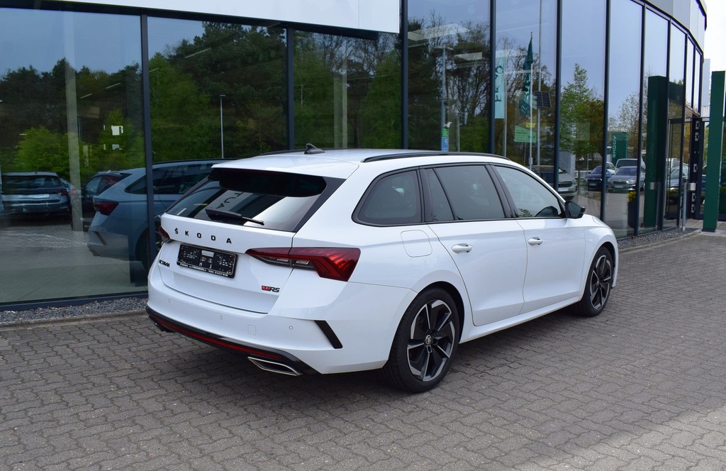 Skoda - Octavia Combi RS 2.0 TDI DSG *LED*AHK*RüKam_2