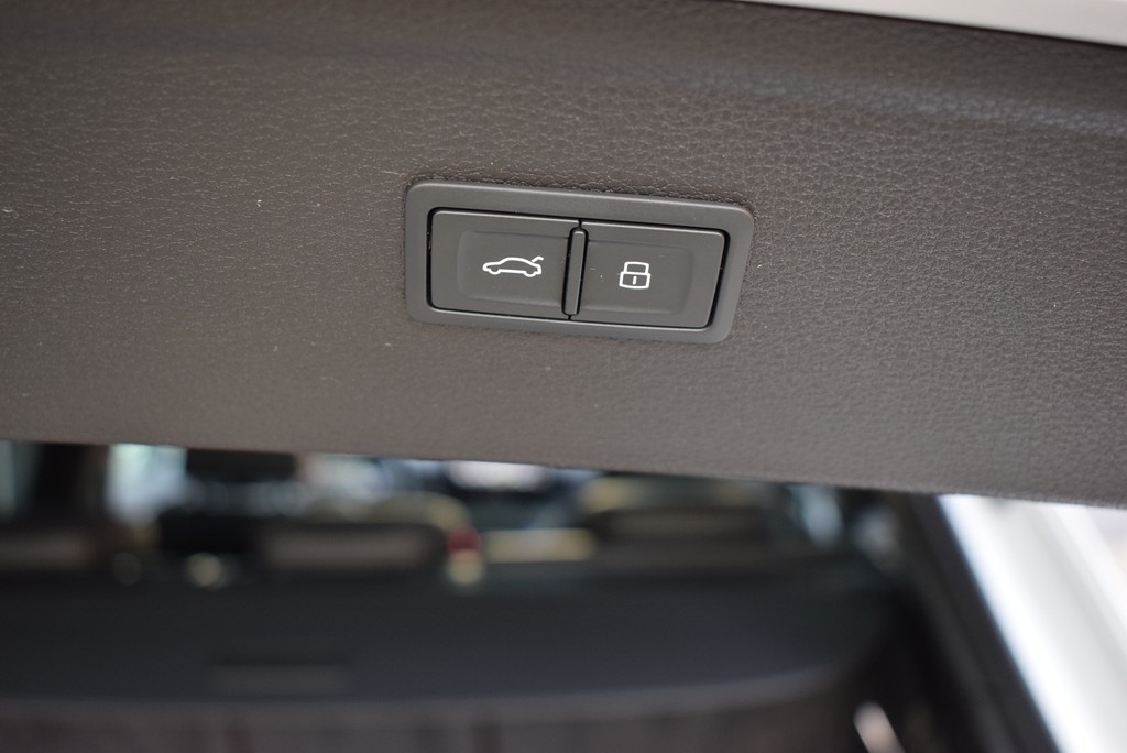 Audi - Q5 50 TFSIe quattro *S-line*Luft*AHK*Pano*Matrix_10