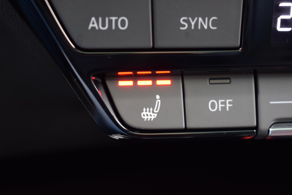 Audi - Q4 e-tron 55 quattro *Pano*AHK*Matrix*HuD*360°_5