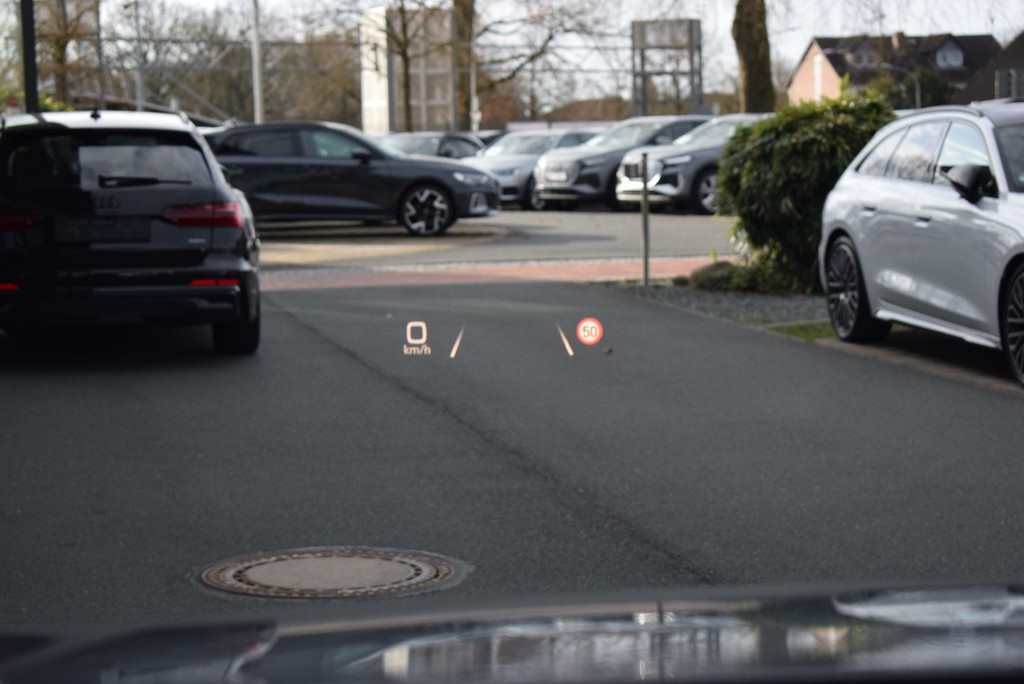 Audi - Q4 e-tron 55 quattro *Pano*AHK*Matrix*HuD*360°_6