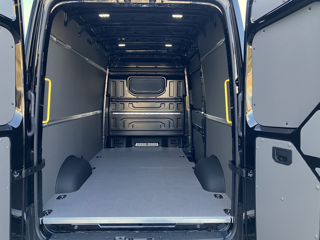 VW - Crafter 35 Kasten TDI Aut. 4Motion MR *Hochdach_4