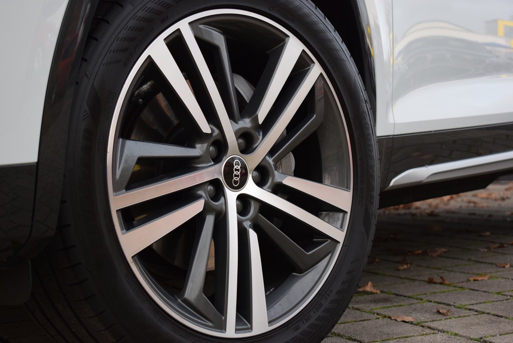 Audi - Q5 40 TDI qu/S-tr. *S-line*LED*RüKam*Navi*_11