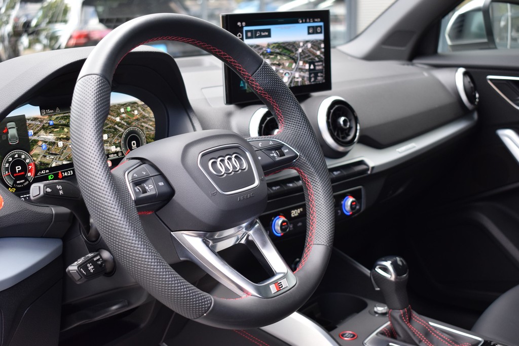Audi - SQ2 2.0 TFSI qu/S-tr. *Matrix*AHK*Pano*RüKam*_10