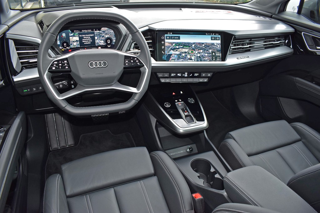 Audi - Q4 e-tron 55 quattro *Pano*AHK*Matrix*HuD*360°_10