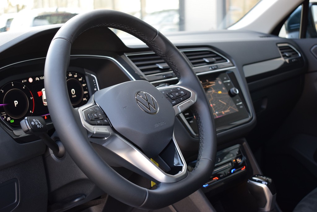 VW - Tiguan TDI 2.0 DSG *Elegance*Matrix*AHK*Navi*ACC_14