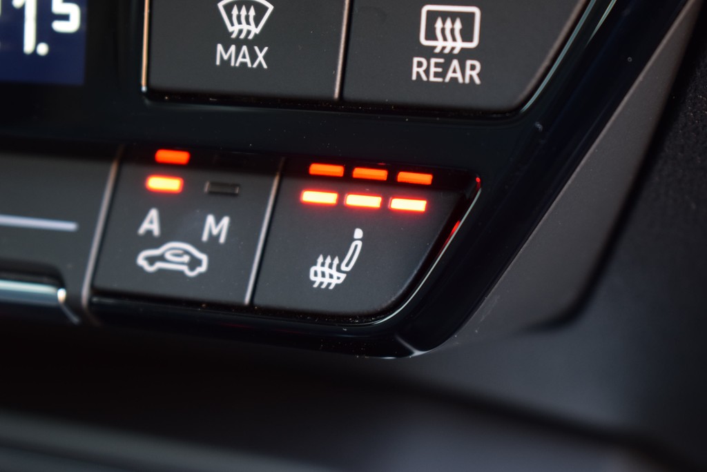 Audi - A3 Sportback 35 TFSI S-tr. *S-line*LED*Pano*HuD*_2