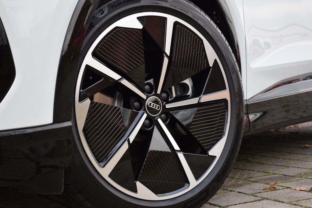 Audi - Q4 e-tron 45 *S-line*Matrix*AHK*HuD*SONOS*RüKam*_14
