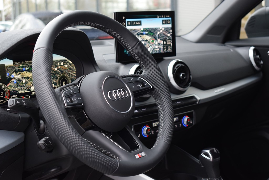 Audi - Q2 35 TFSI S-tronic *S-line*AHK*Matrix*Navi+*19"_7