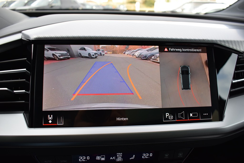 Audi - Q4 e-tron 55 quattro *Pano*AHK*Matrix*HuD*360°_17