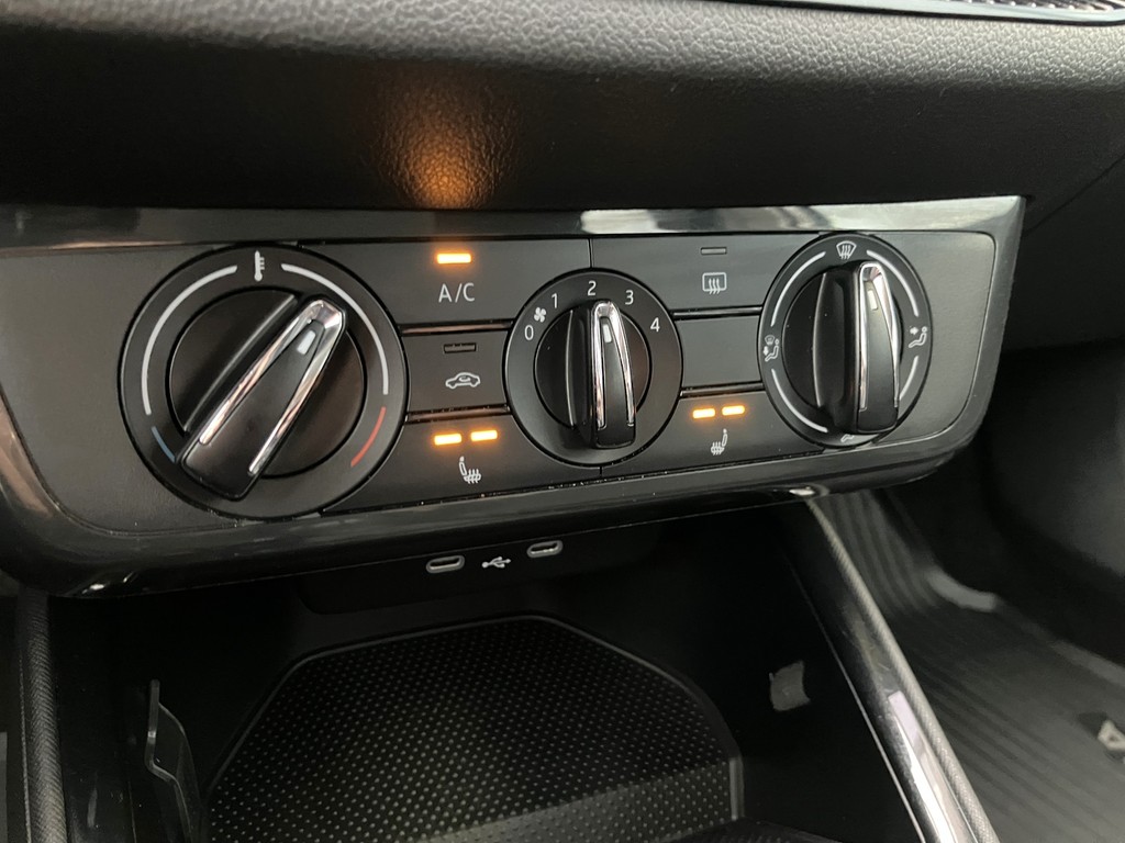 Skoda - Fabia 1.0 TSI Tour *LED*SitzHzg*GRA*PDC_9