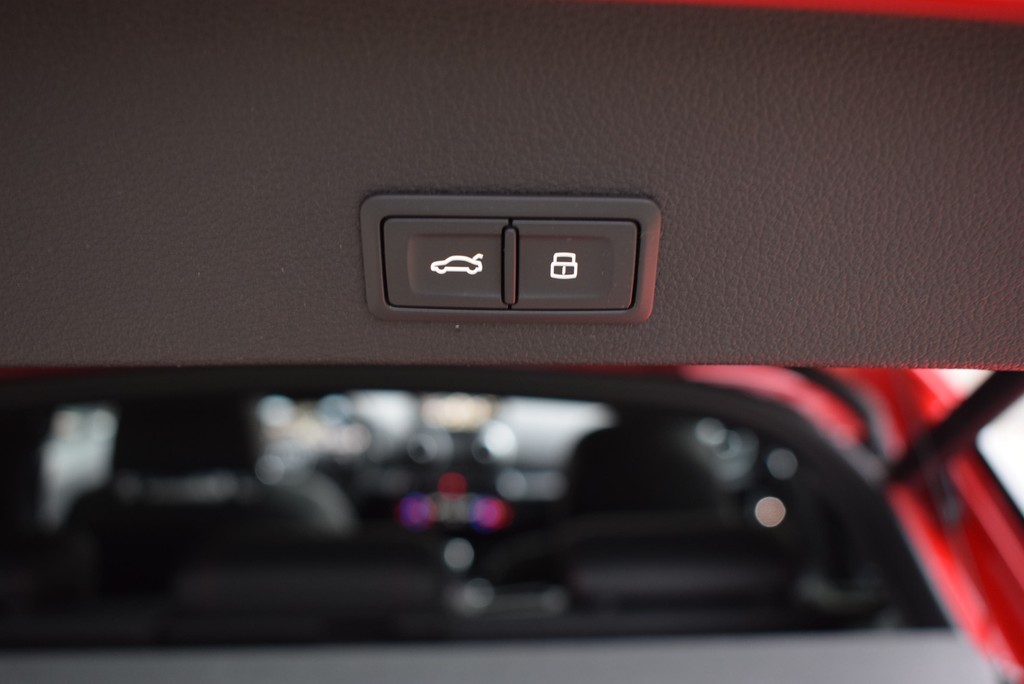 Audi - SQ2 2.0 TFSI qu/S-tr. *Matrix*Pano*AHK*SONOS*19*_9