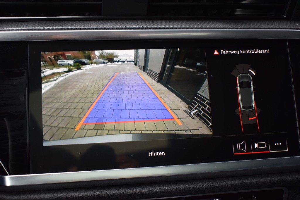 Audi - Q3 Sportback 40 TDI qu/S-tr. *S-line*Matrix*AHK*_24